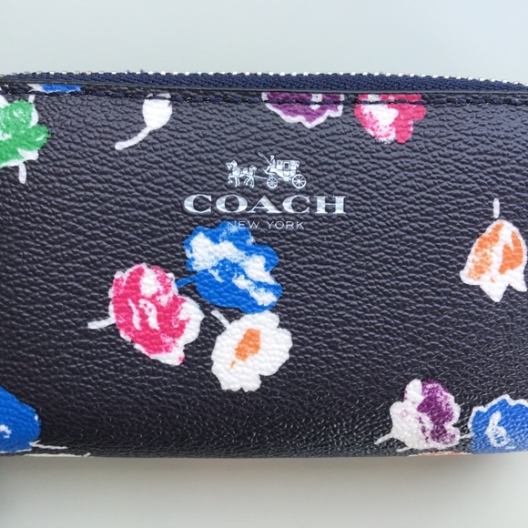 COACH small leather zip around card and coin wallet with floral pattern NWOT - Picture 6 of 10